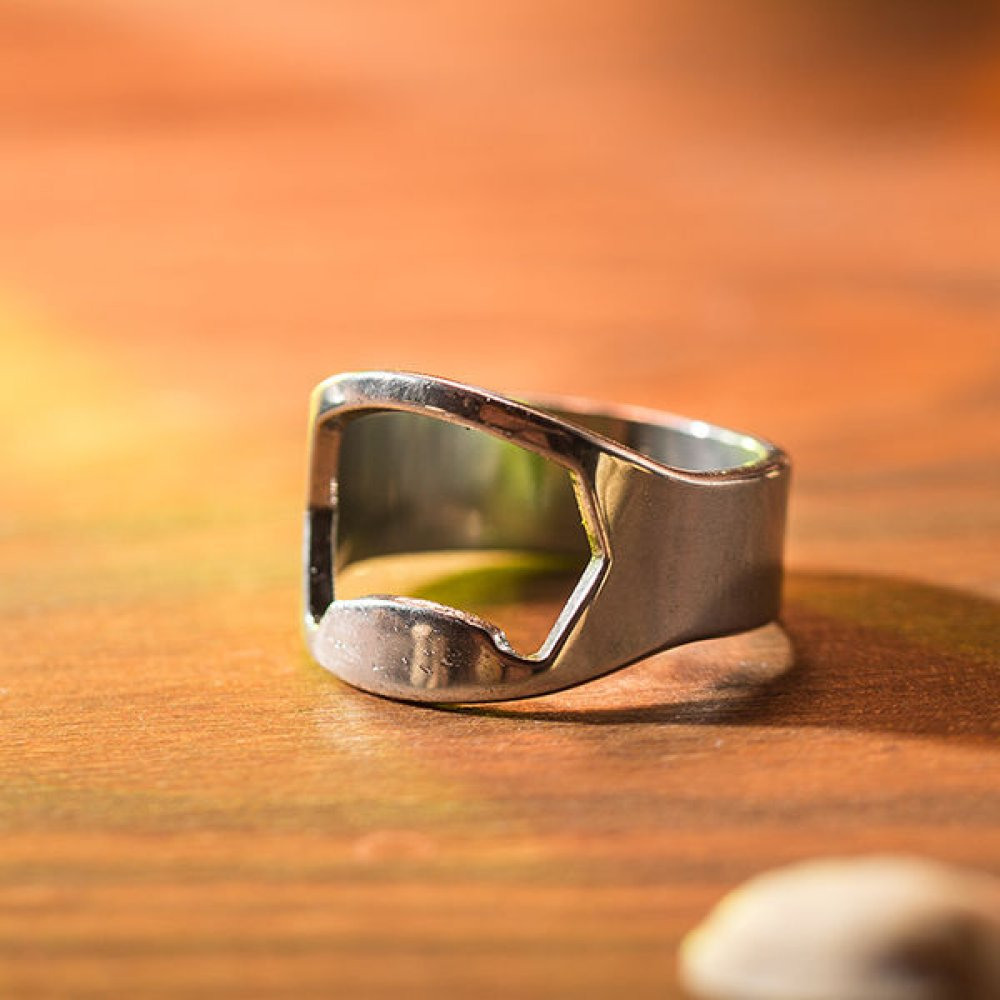 Uundgåelig Flaskeåbner Ring til Festlige Anledninger!